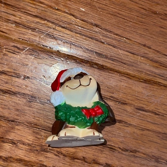 Hallmark Keepsake 1986 Sebastian Dog & Wreath Miniature Christmas - Picture 5 of 5